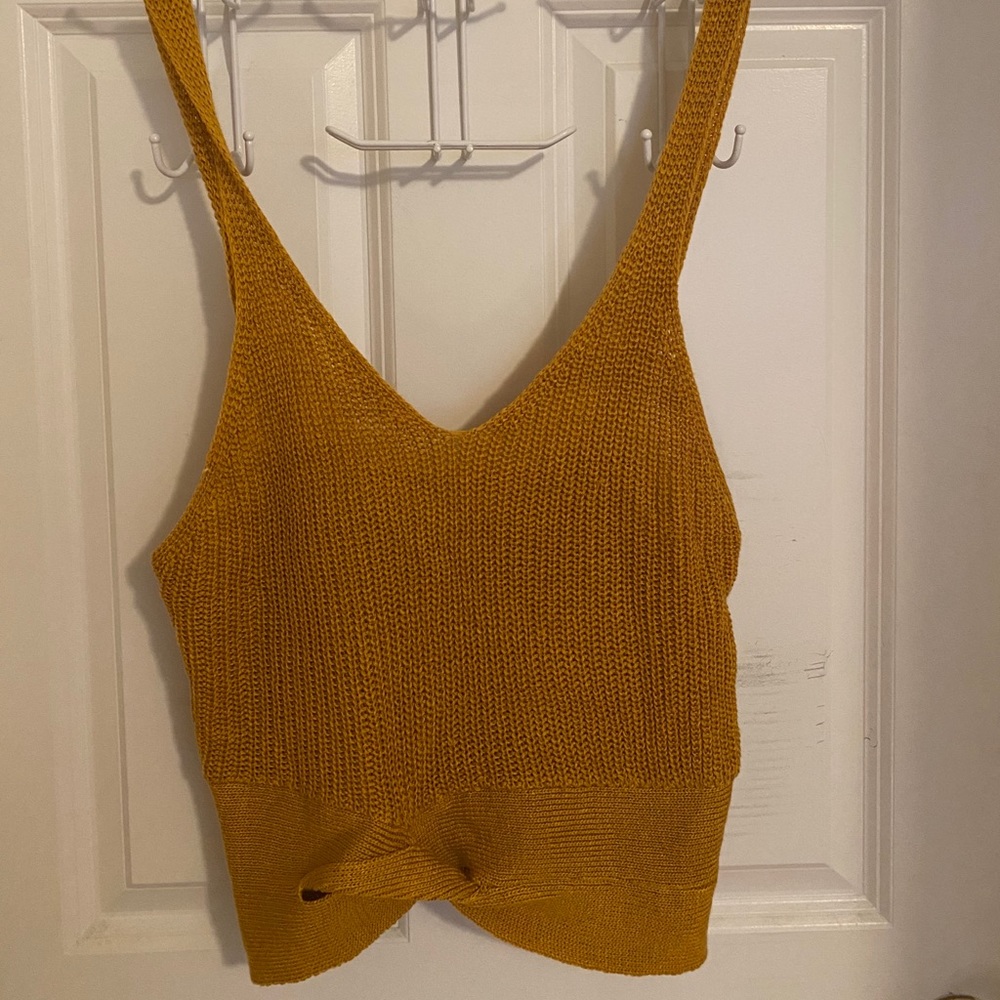 Crop top